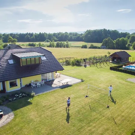 Ana Villa Borst (Metlika)