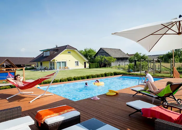 ヴィラ Ana Boršt